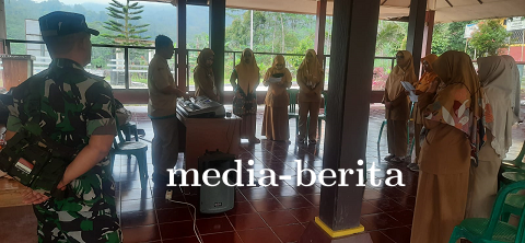 Babinsa Melaksanakan Pendampingan Kegiatan Dharma Wanita