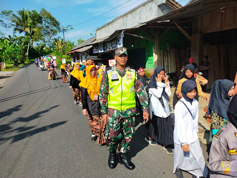 Pawai Ta‘aruf MI N3 Banjarnegara Peringatan Hari Pahlawan