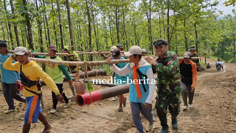 Dandim Tegal Menginisiasi Membuka Akses Jalan Perintis Desa Wotgalih